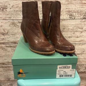Antelope size 41 coffee leather